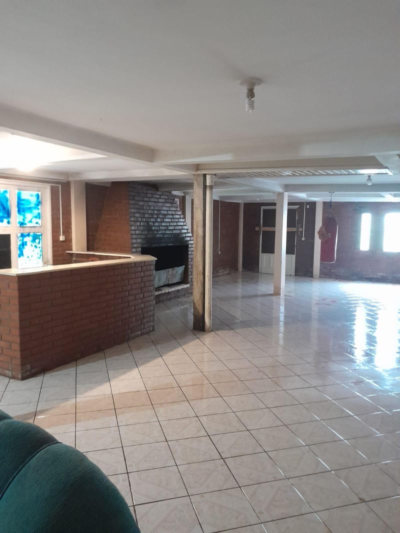 Sítio com 3 quartos, 3 banheiros e 400m² à venda no bairro Km 4, Taquara