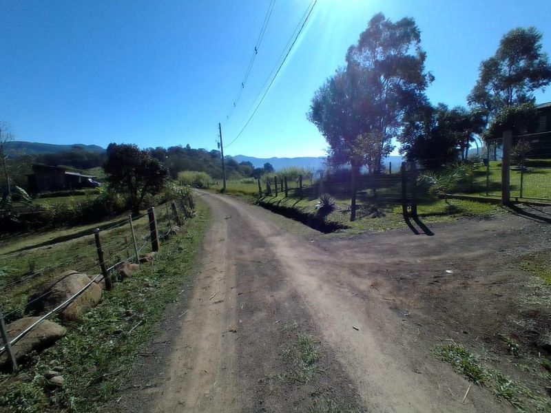 Sítio com 85m² à venda no bairro Km 4, Taquara