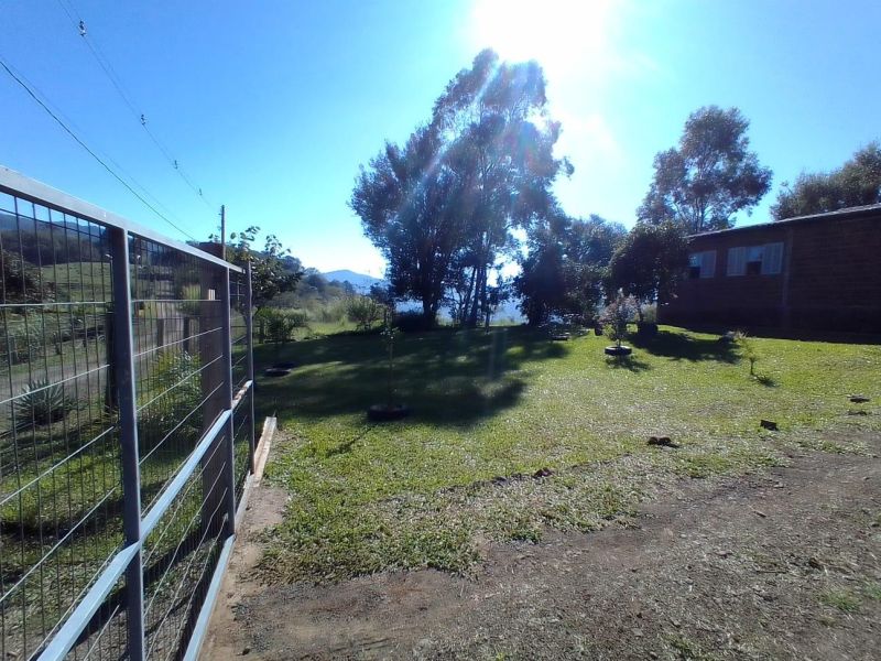 Sítio com 85m² à venda no bairro Km 4, Taquara