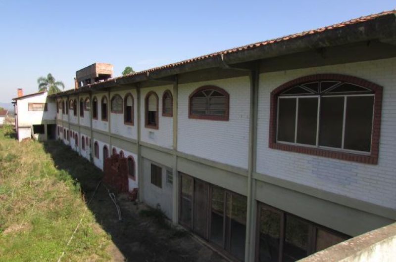 Prédio com 3490m² à venda no bairro Km 4, Taquara