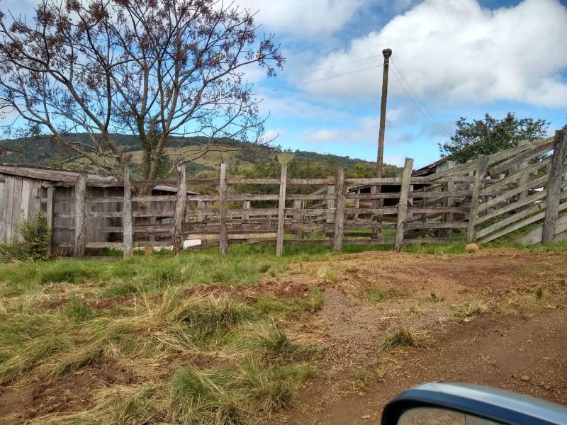 Sítio com 2 quartos, 2 banheiros e 90m² à venda no bairro Linha Gonzaga, Taquara