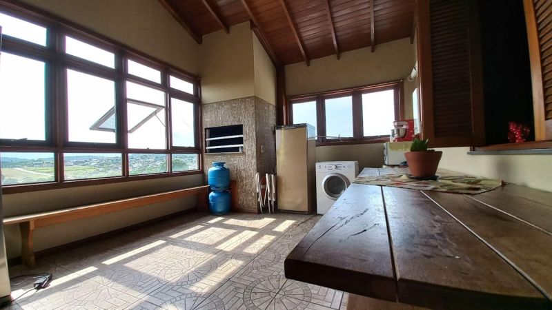 Prédio com 3 quartos e 1 banheiro à venda no bairro Laranjeiras, Parobe