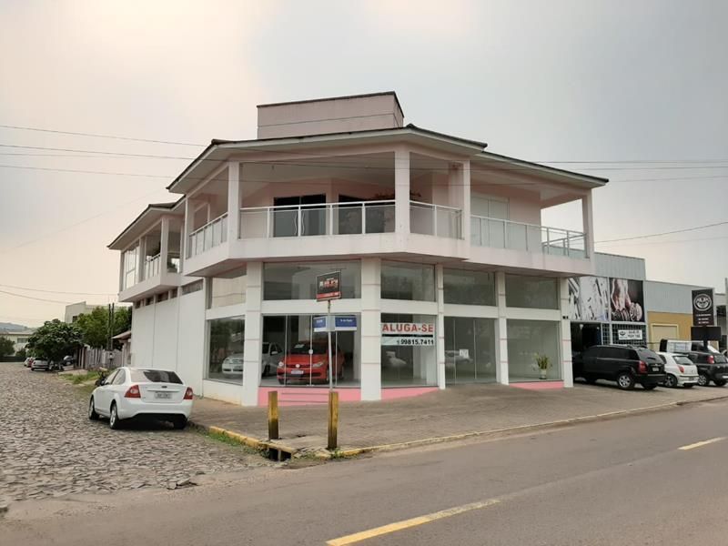 Prédio em Avenida Das Nacoes bairro Paraiso