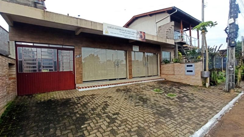 Casa com 3 quartos, 5 banheiros e 270m² à venda no bairro Empresa, Taquara