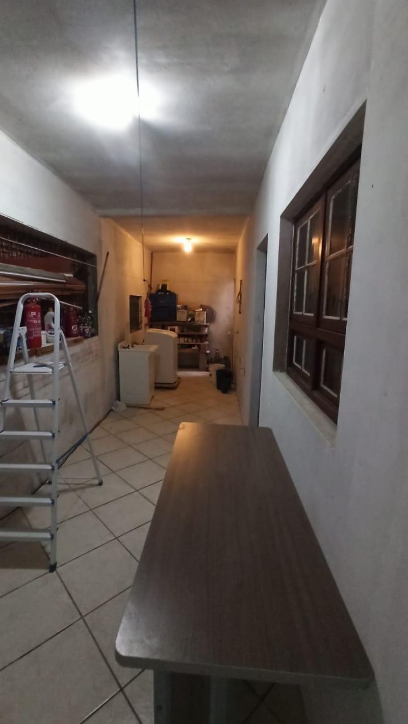 Casa com 3 quartos, 5 banheiros e 270m² à venda no bairro Empresa, Taquara