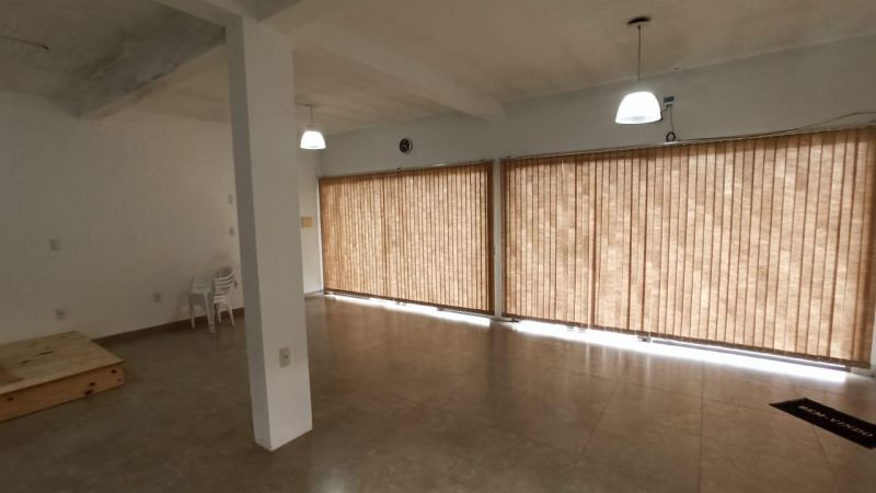 Casa com 3 quartos, 5 banheiros e 270m² à venda no bairro Empresa, Taquara