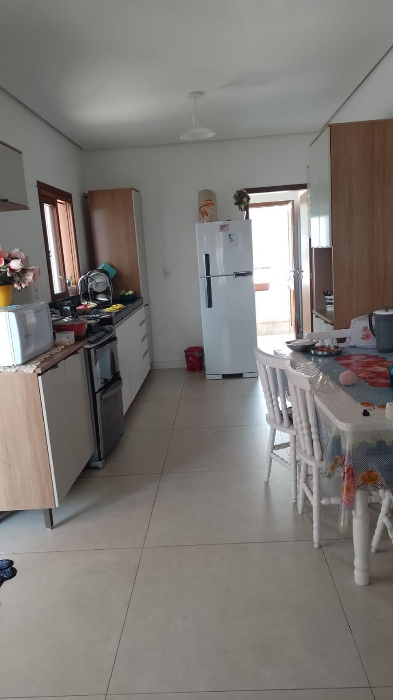 Casa com 3 quartos, 3 banheiros e 165m² à venda no bairro Empresa, Taquara