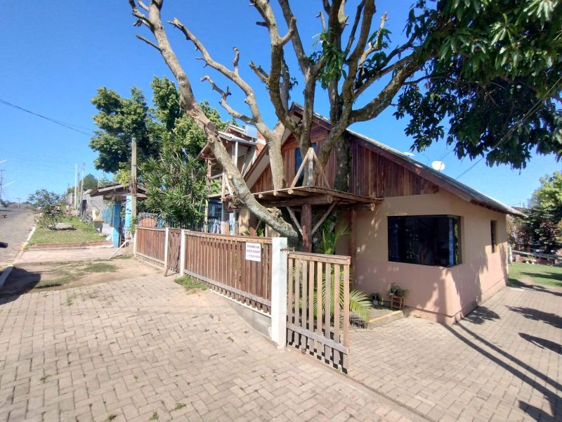 Casa com 3 quartos e 1 banheiro à venda no bairro Empresa, Taquara