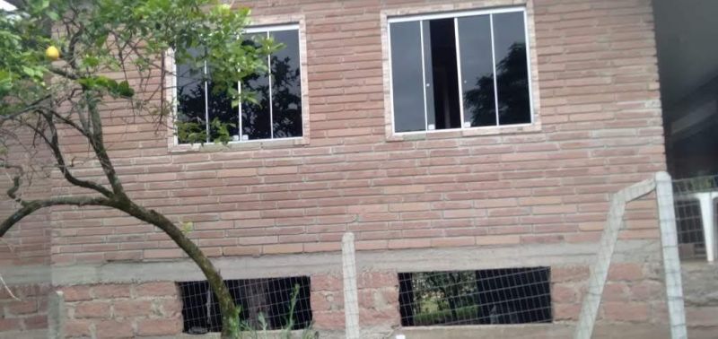 Pavilhao com 3 quartos, 2 banheiros e 400m² à venda no bairro Fazenda Fialho, Taquara