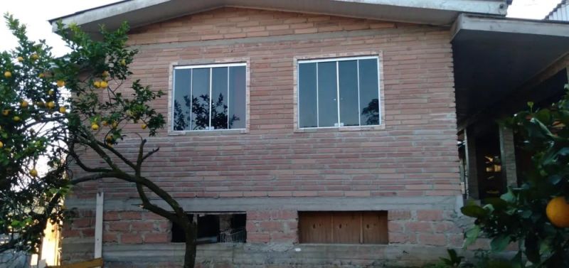 Pavilhao com 3 quartos, 2 banheiros e 400m² à venda no bairro Fazenda Fialho, Taquara