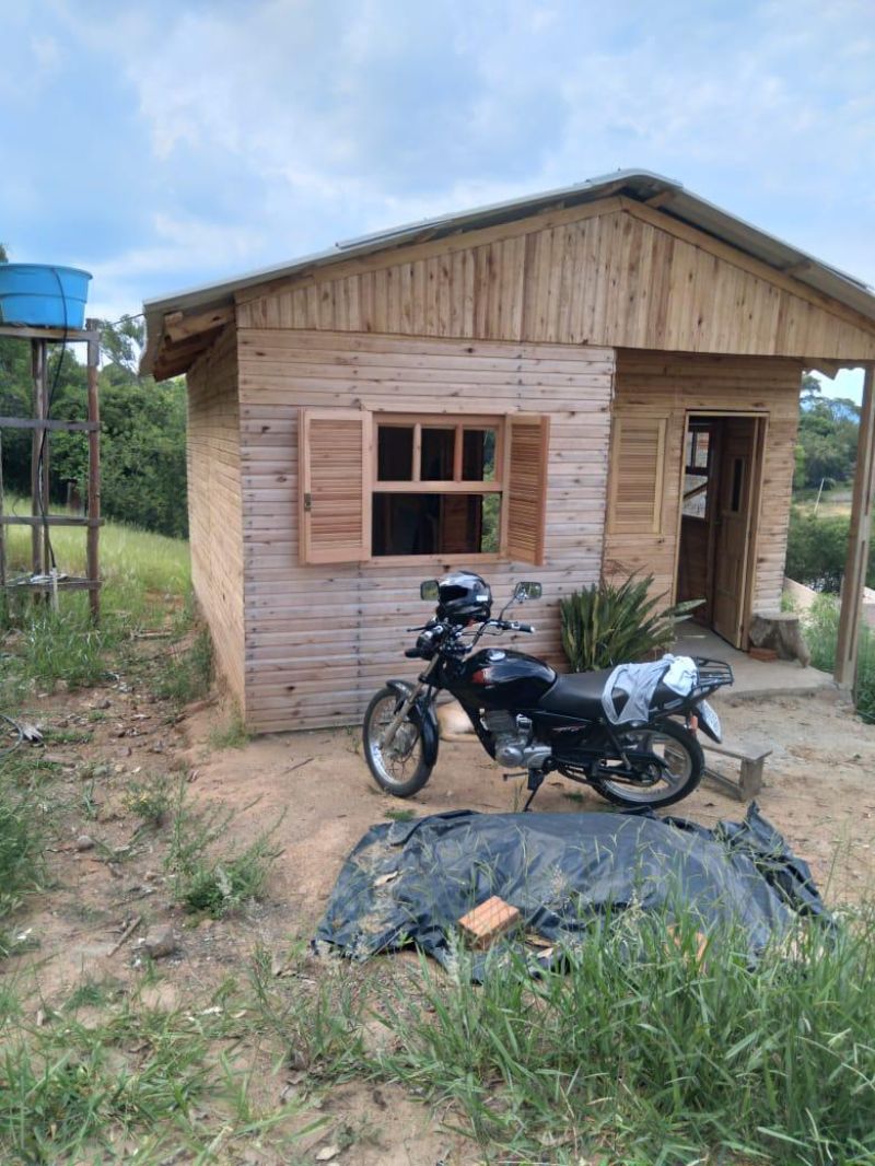 Sítio com 2 quartos e 1 banheiro à venda no bairro Fazenda Fialho, Taquara
