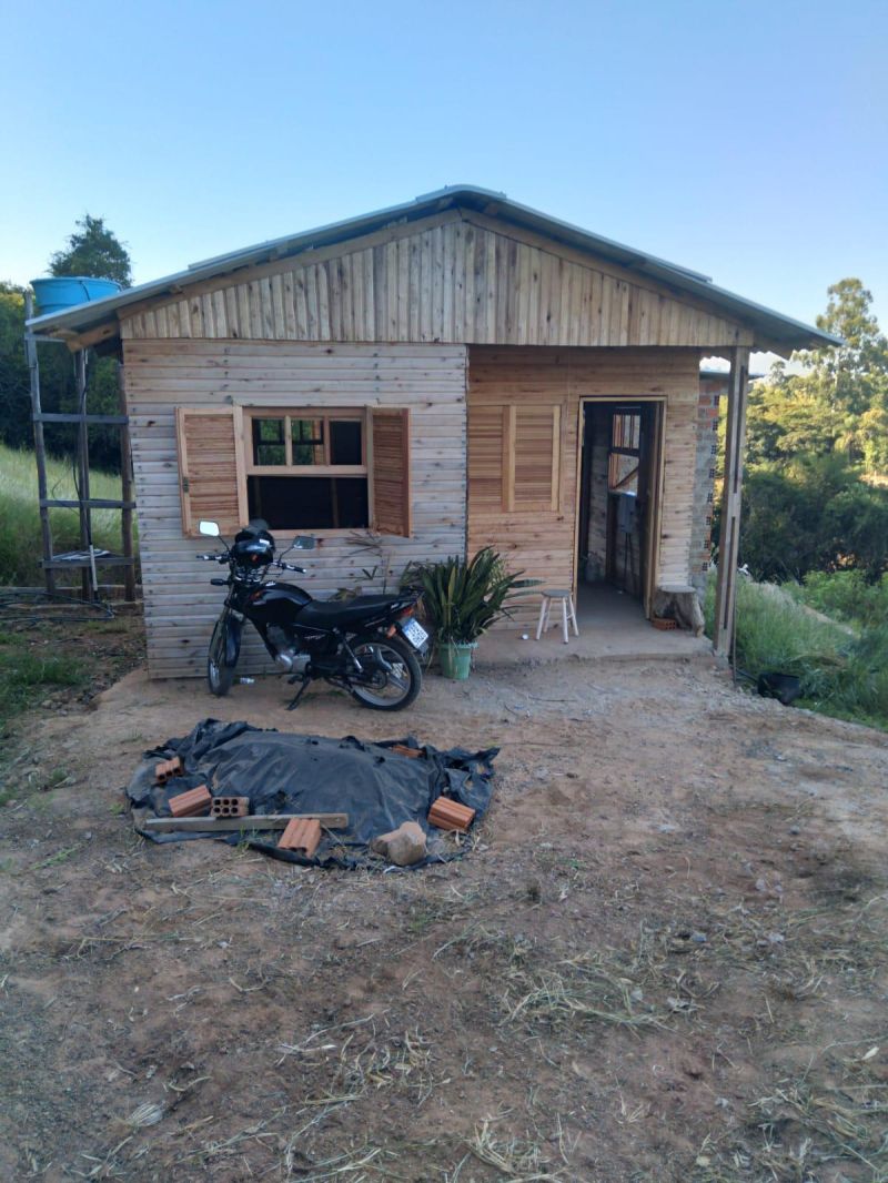 Sítio com 2 quartos e 1 banheiro à venda no bairro Fazenda Fialho, Taquara
