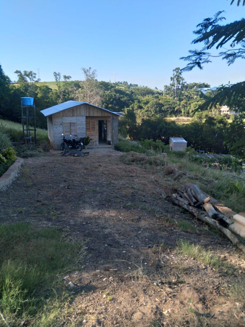Sítio com 2 quartos e 1 banheiro à venda no bairro Fazenda Fialho, Taquara