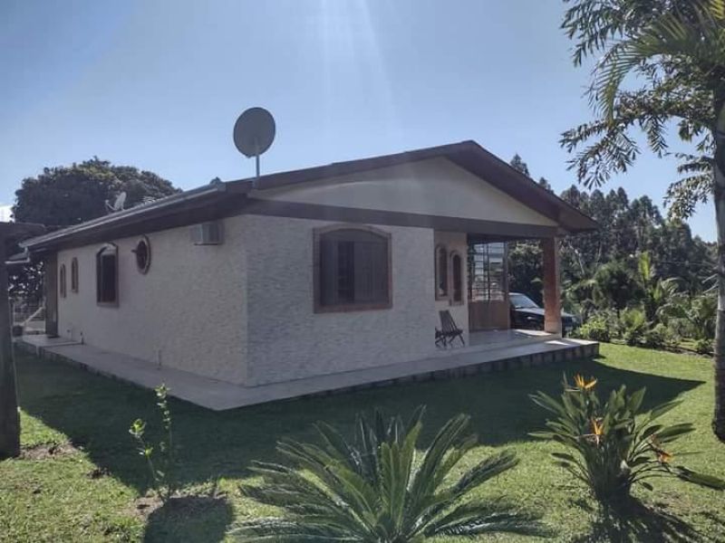 Sítio com 2 quartos, 2 banheiros e 120m² à venda no bairro Fazenda Fialho, Taquara