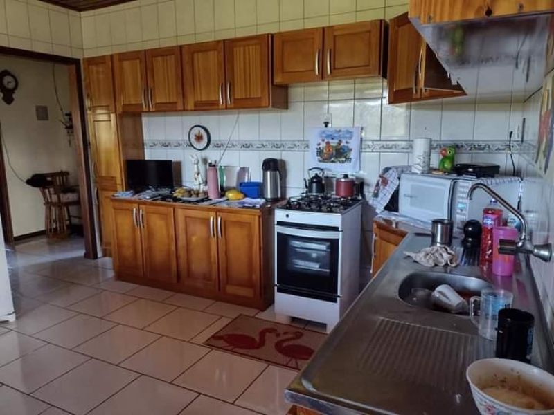 Sítio com 2 quartos, 2 banheiros e 120m² à venda no bairro Fazenda Fialho, Taquara