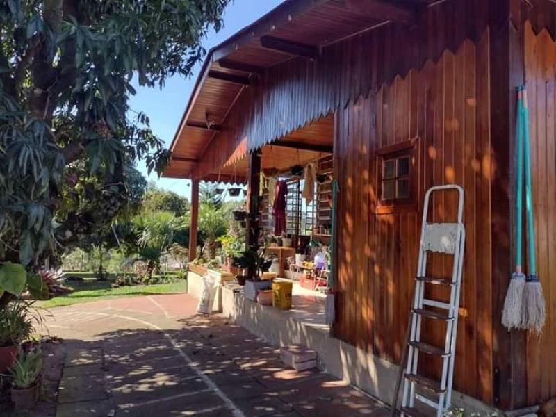 Sítio com 2 quartos, 2 banheiros e 120m² à venda no bairro Fazenda Fialho, Taquara