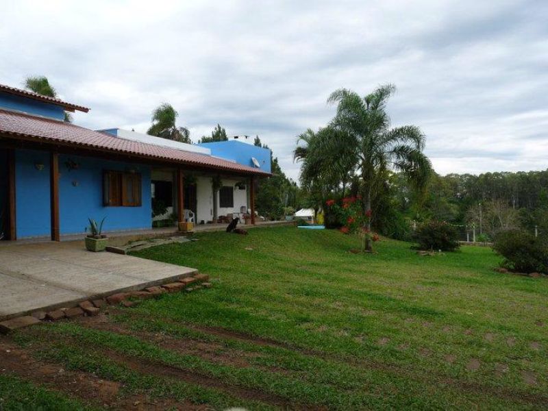 Sítio com 3 quartos, 2 banheiros e 200m² à venda no bairro Fazenda Fialho, Taquara