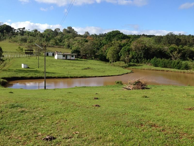Sítio com 2 quartos e 2 banheiros à venda no bairro Fazenda Fialho, Taquara