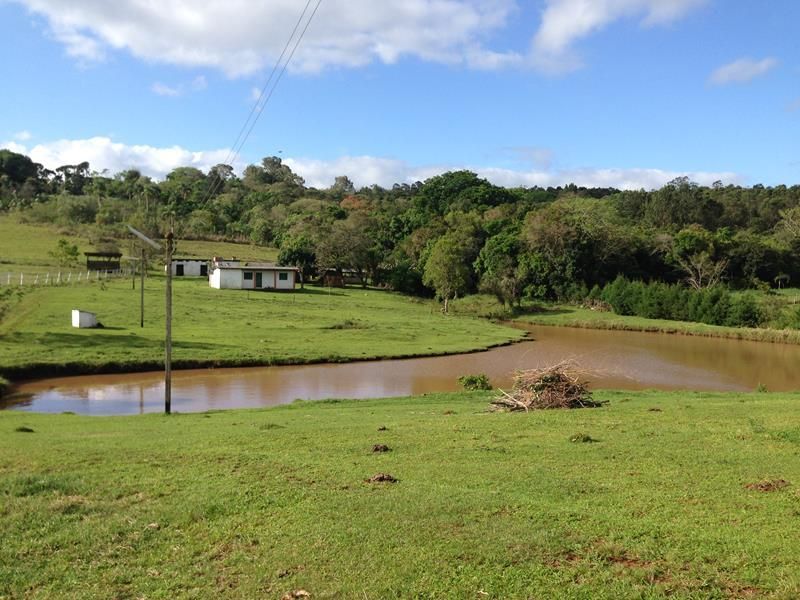 Sítio com 2 quartos e 2 banheiros à venda no bairro Fazenda Fialho, Taquara