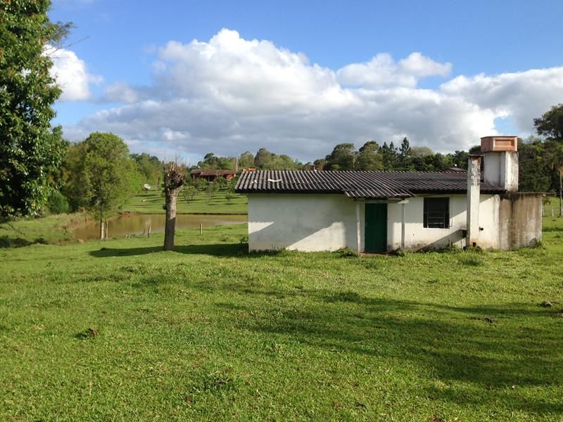 Sítio com 2 quartos e 2 banheiros à venda no bairro Fazenda Fialho, Taquara
