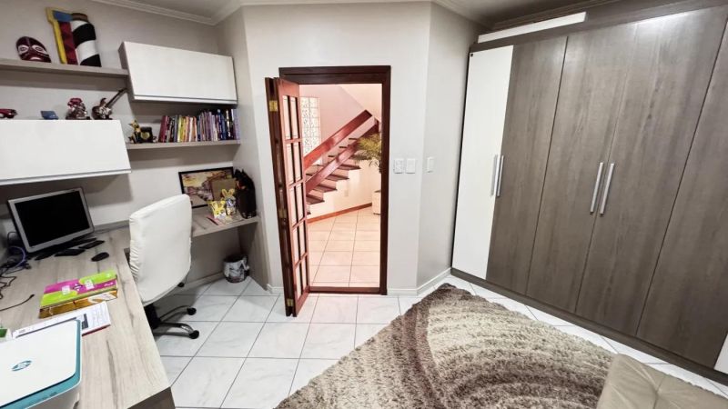 Casa com 2 quartos e 2 banheiros à venda no bairro Morro do Leoncio, Taquara