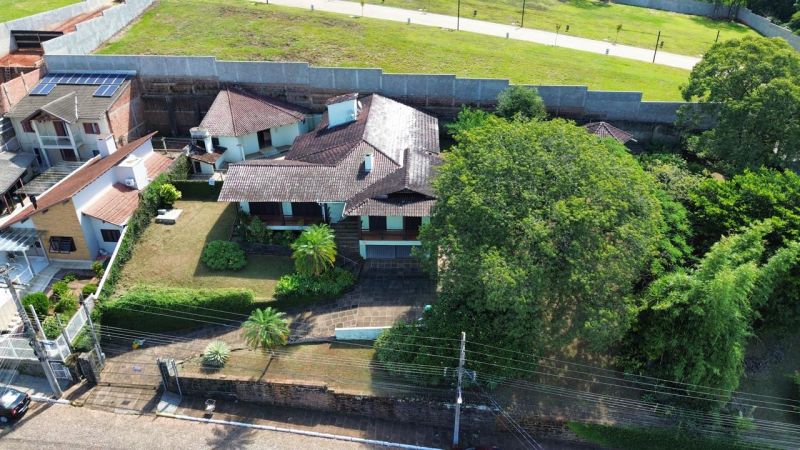 Casa com 3 quartos, 3 banheiros e 296m² à venda no bairro Morro do Leoncio, Taquara