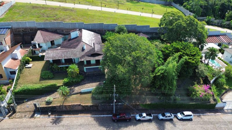 Casa com 3 quartos, 3 banheiros e 296m² à venda no bairro Morro do Leoncio, Taquara