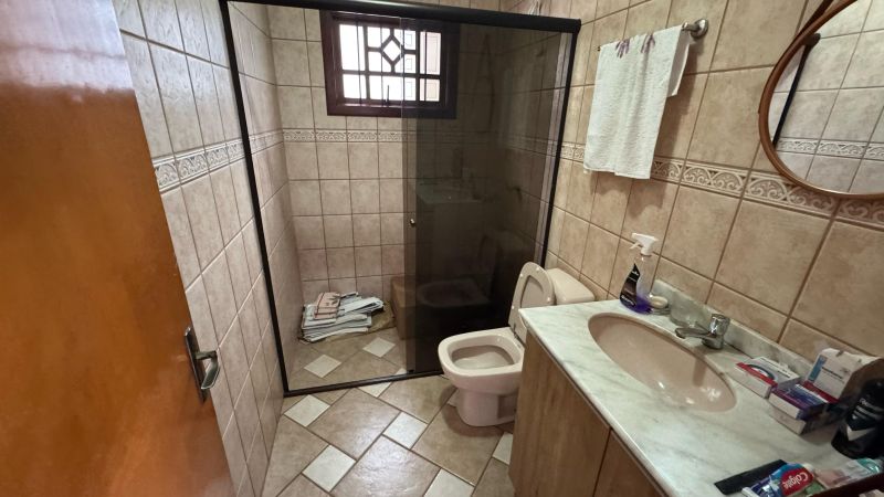 Casa com 4 quartos, 3 banheiros e 276m² à venda no bairro Morro do Leoncio, Taquara