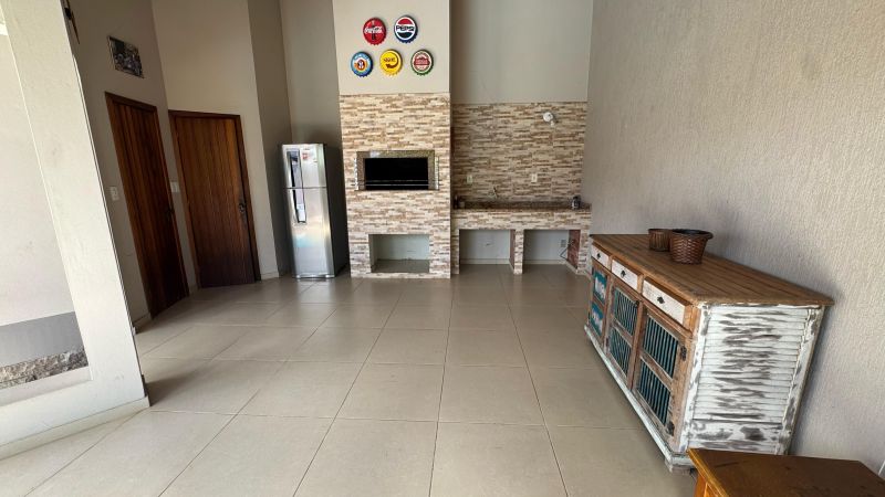 Casa com 4 quartos, 3 banheiros e 276m² à venda no bairro Morro do Leoncio, Taquara