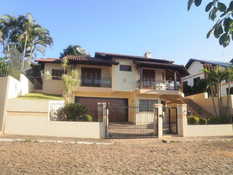 Casa com 4 quartos, 3 banheiros e 276m² à venda no bairro Morro do Leoncio, Taquara