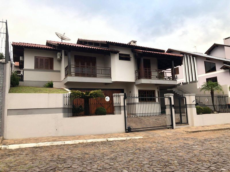 Casa com 4 quartos, 3 banheiros e 276m² à venda no bairro Morro do Leoncio, Taquara