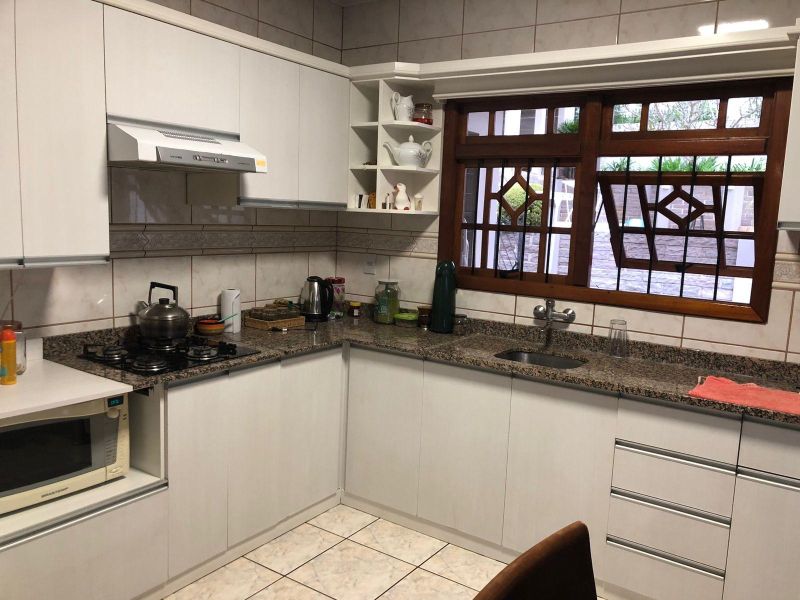 Casa com 4 quartos, 3 banheiros e 276m² à venda no bairro Morro do Leoncio, Taquara