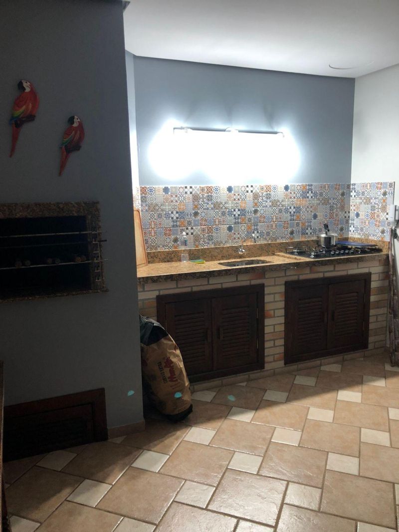 Casa com 4 quartos, 3 banheiros e 276m² à venda no bairro Morro do Leoncio, Taquara