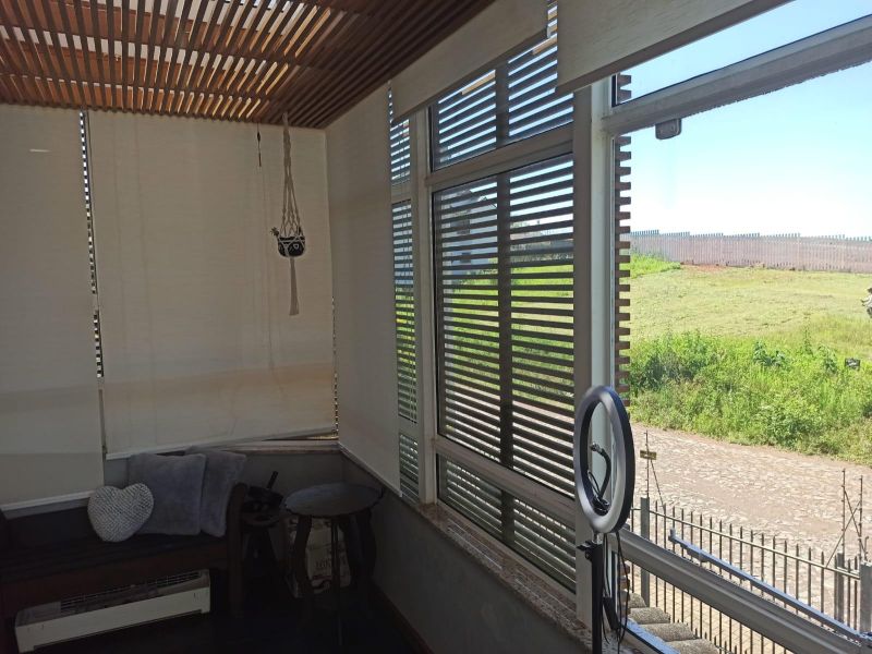 Casa com 2 quartos, 4 banheiros e 302m² à venda no bairro Morro do Leoncio, Taquara