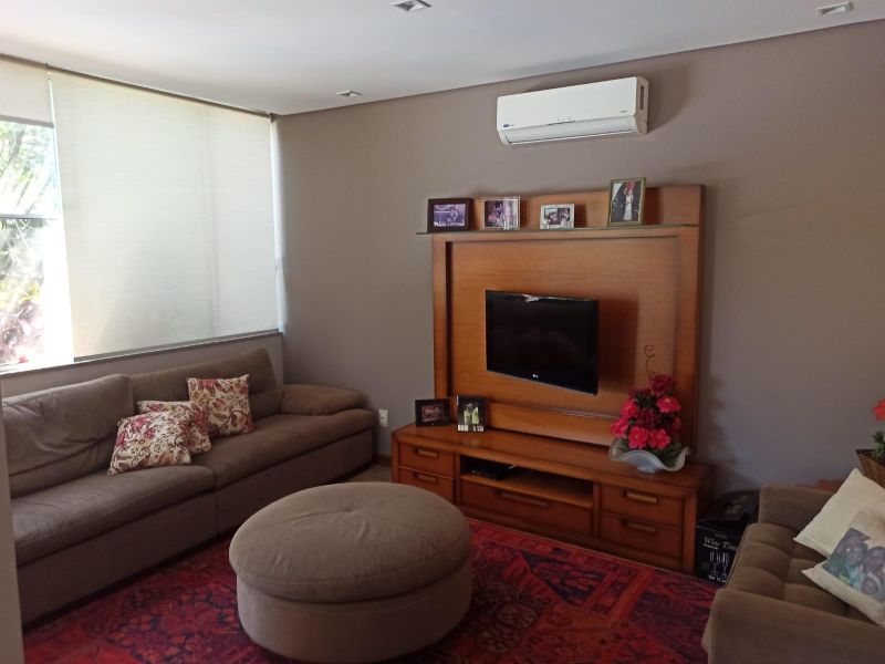 Casa com 2 quartos, 4 banheiros e 302m² à venda no bairro Morro do Leoncio, Taquara