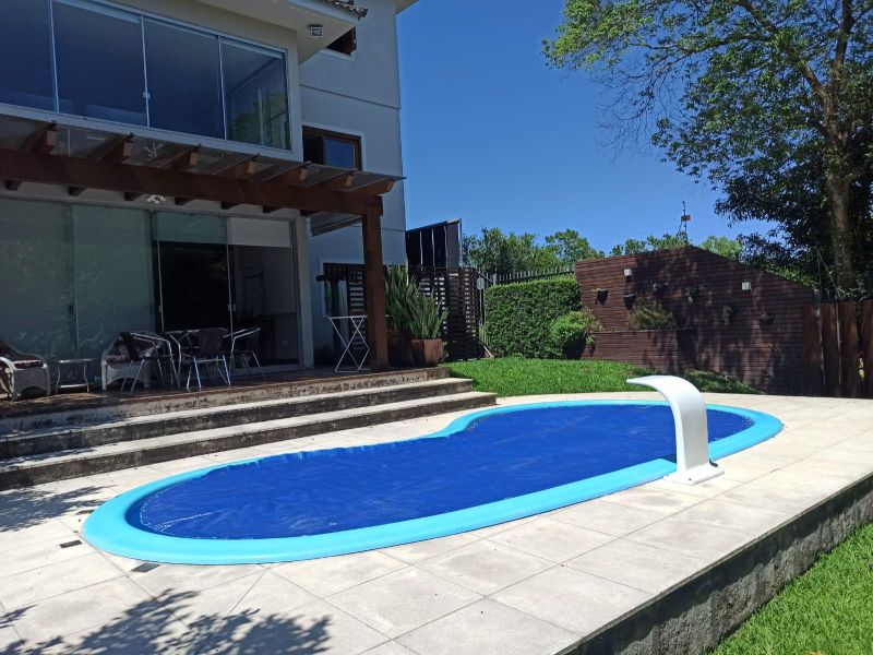 Casa com 2 quartos, 4 banheiros e 302m² à venda no bairro Morro do Leoncio, Taquara
