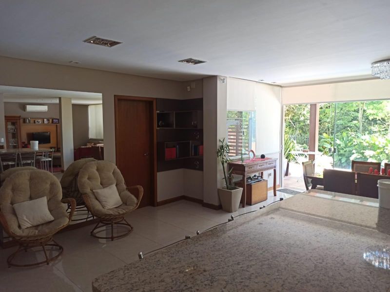 Casa com 2 quartos, 4 banheiros e 302m² à venda no bairro Morro do Leoncio, Taquara