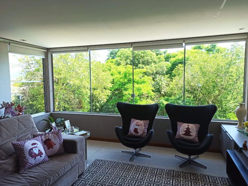 Casa com 2 quartos, 4 banheiros e 302m² à venda no bairro Morro do Leoncio, Taquara