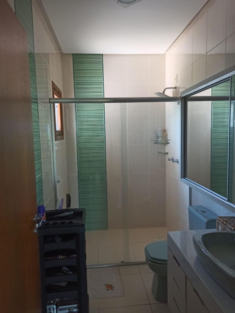 Casa com 2 quartos, 4 banheiros e 302m² à venda no bairro Morro do Leoncio, Taquara