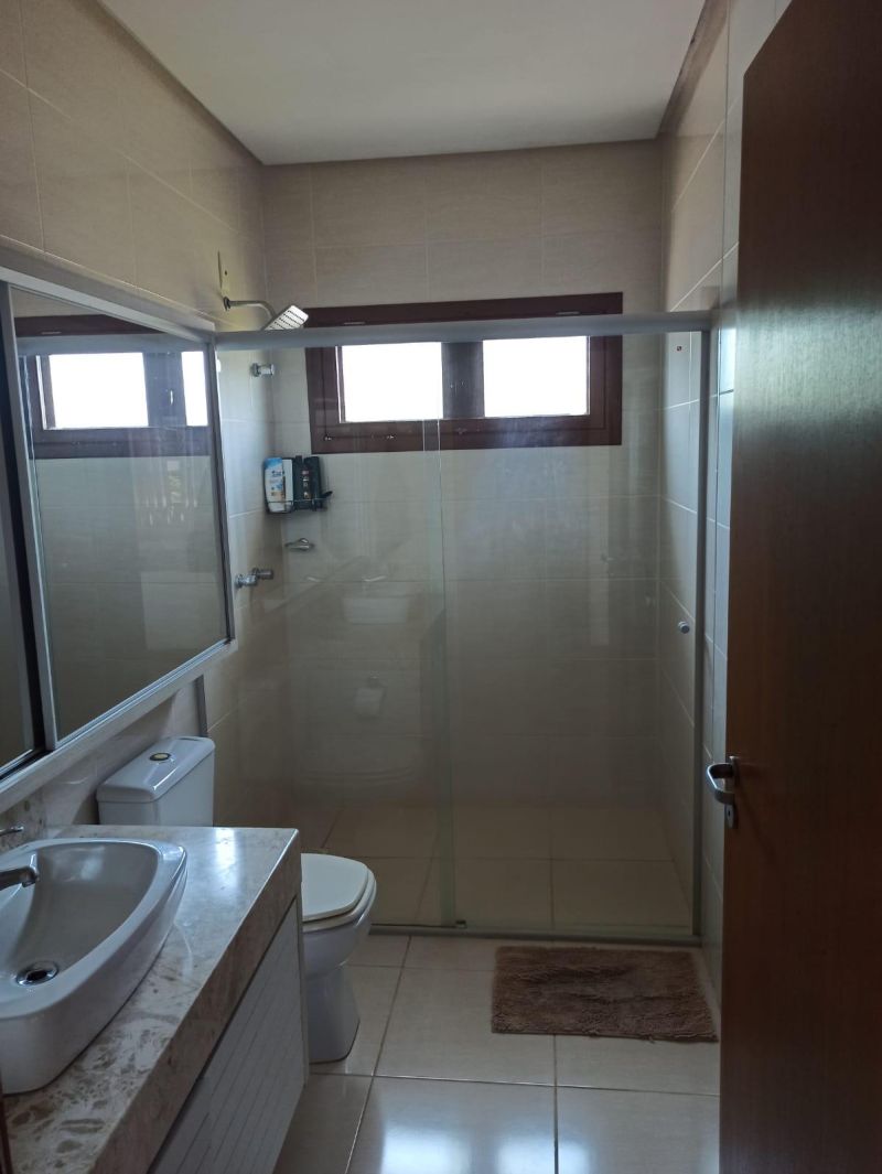 Casa com 2 quartos, 4 banheiros e 302m² à venda no bairro Morro do Leoncio, Taquara