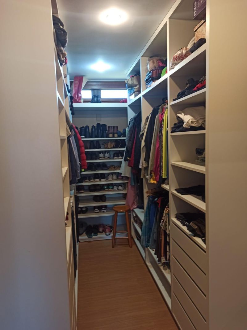 Casa com 2 quartos, 4 banheiros e 302m² à venda no bairro Morro do Leoncio, Taquara