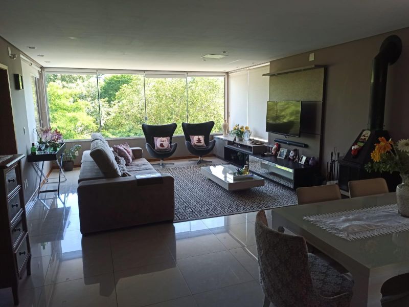 Casa com 2 quartos, 4 banheiros e 302m² à venda no bairro Morro do Leoncio, Taquara