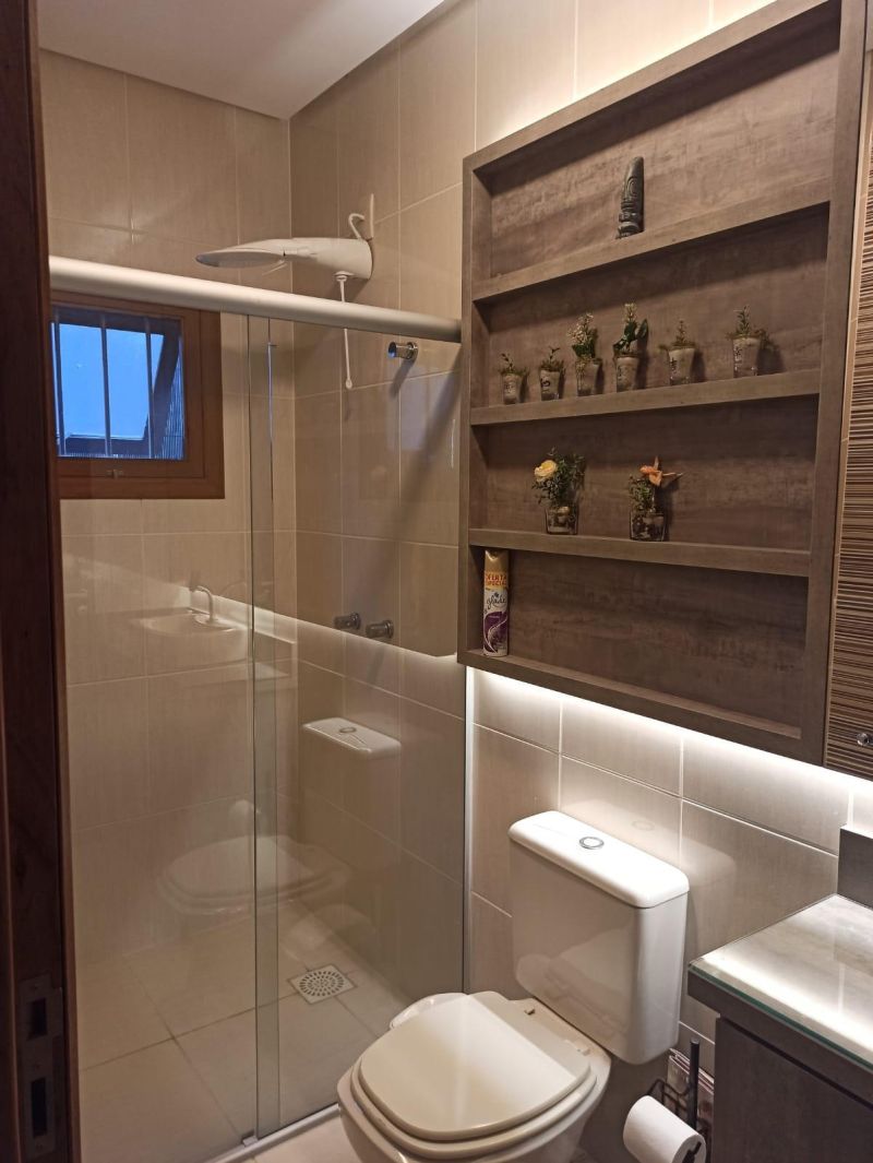 Casa com 2 quartos, 4 banheiros e 302m² à venda no bairro Morro do Leoncio, Taquara