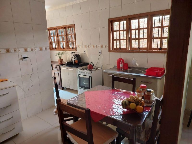 Casa com 4 quartos, 2 banheiros e 200m² à venda no bairro Morro do Leoncio, Taquara