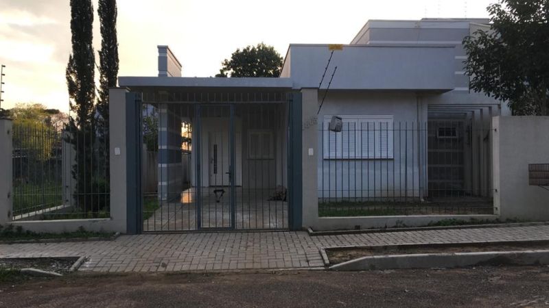 Casa com 3 quartos, 2 banheiros e 130m² à venda no bairro Morro do Leoncio, Taquara