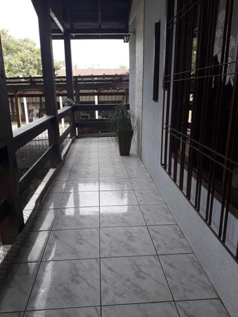 Casa com 3 quartos, 2 banheiros e 150m² à venda no bairro Morro do Leoncio, Taquara