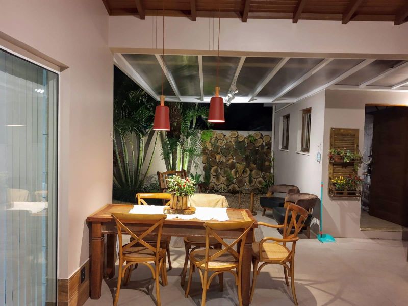 Casa com 3 quartos, 4 banheiros e 250m² à venda no bairro Morro do Leoncio, Taquara