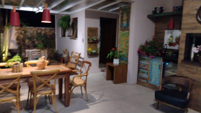 Casa com 3 quartos, 4 banheiros e 250m² à venda no bairro Morro do Leoncio, Taquara