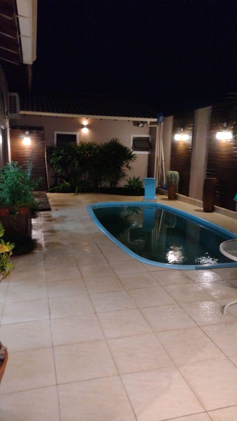 Casa com 3 quartos, 4 banheiros e 250m² à venda no bairro Morro do Leoncio, Taquara