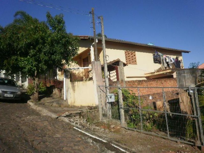 Casa com 5 quartos, 2 banheiros e 138m² à venda no bairro Cruzeiro do Sul, Taquara